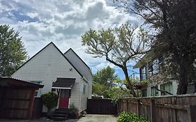 Seaside Tahuna